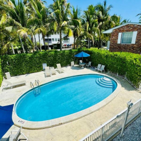 BRAND NEW! Lovely 1 Bedroom with Pool by the Beach